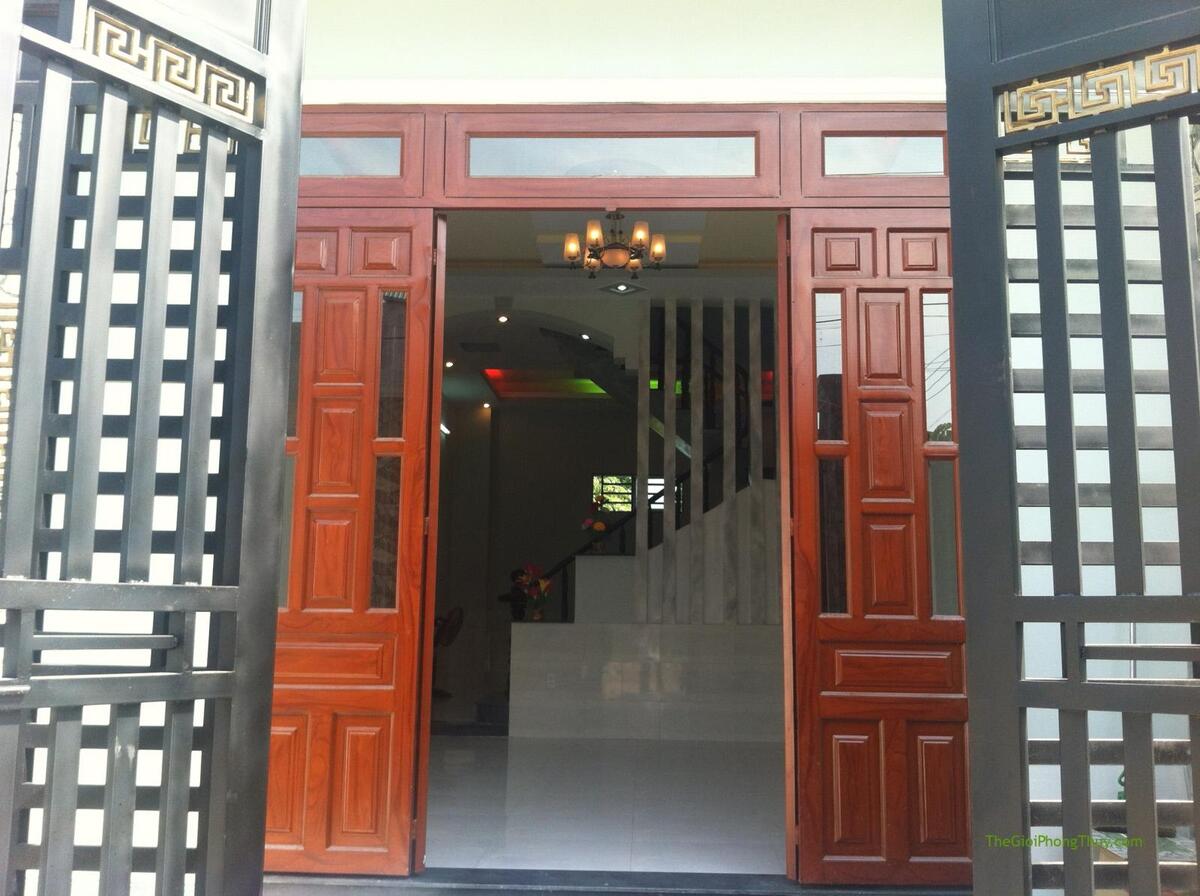 Vì sao lỗi phong thủy cửa chính và cửa sổ đối diện nhau được coi là đại kỵ